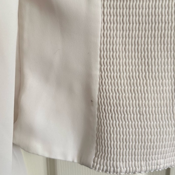 Aritzia Wilfred cream blouse size small - Picture 6 of 6